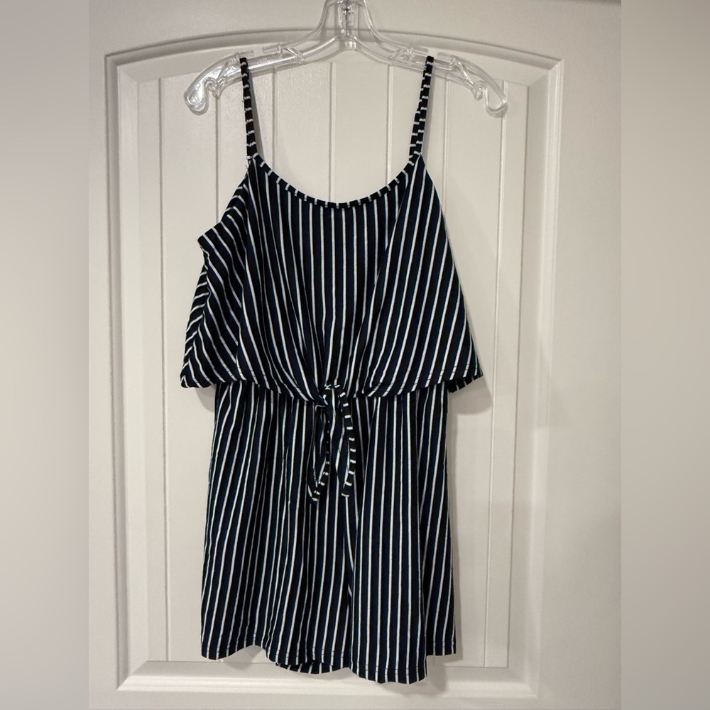 Cupshe Black and White Striped women’s romper, comfy, pull on, no zippers (NWT)